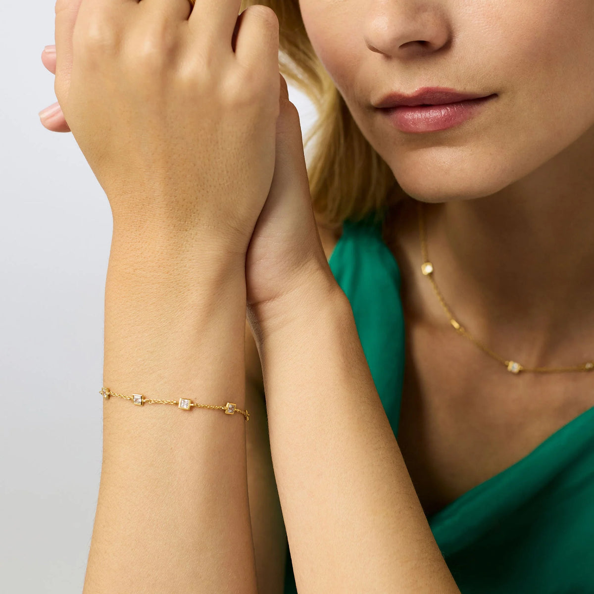 Jolie Delicate Bracelet - CZ