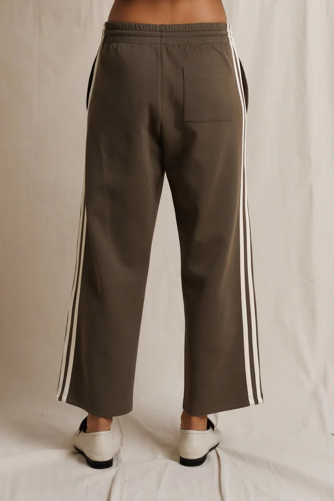 Claud Travel Pant - Dark Olive