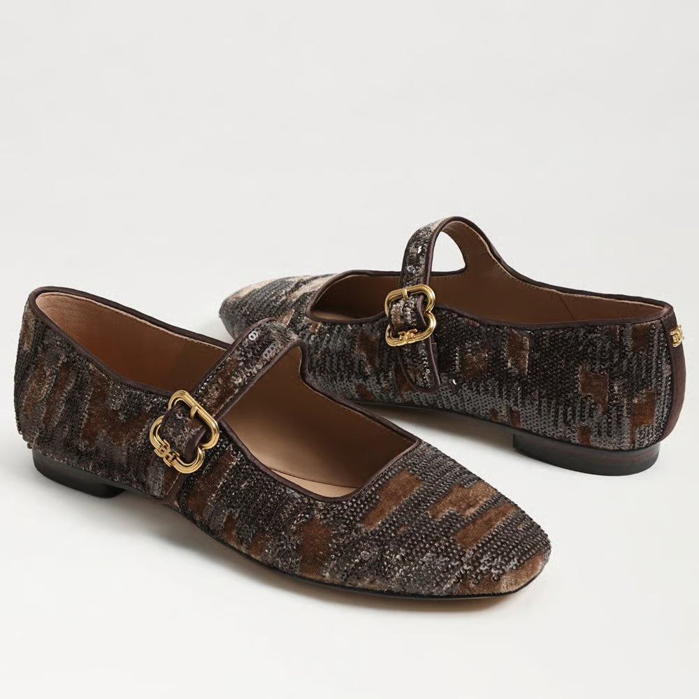 Michaela Flat - Mushroom Velvet