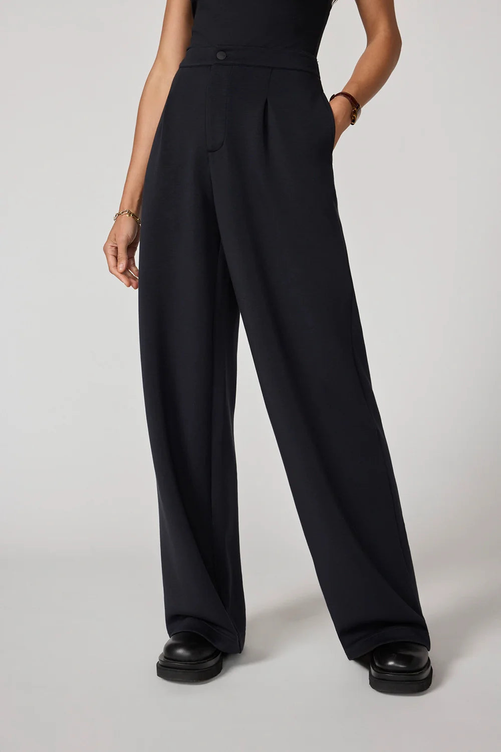 Dreamweave Pleated Pant