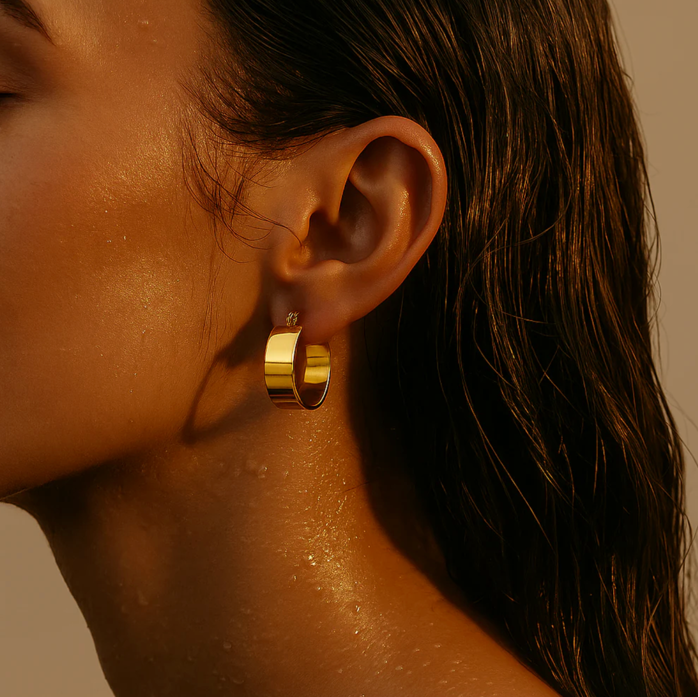Lia Wide Hoop Earring - Gold