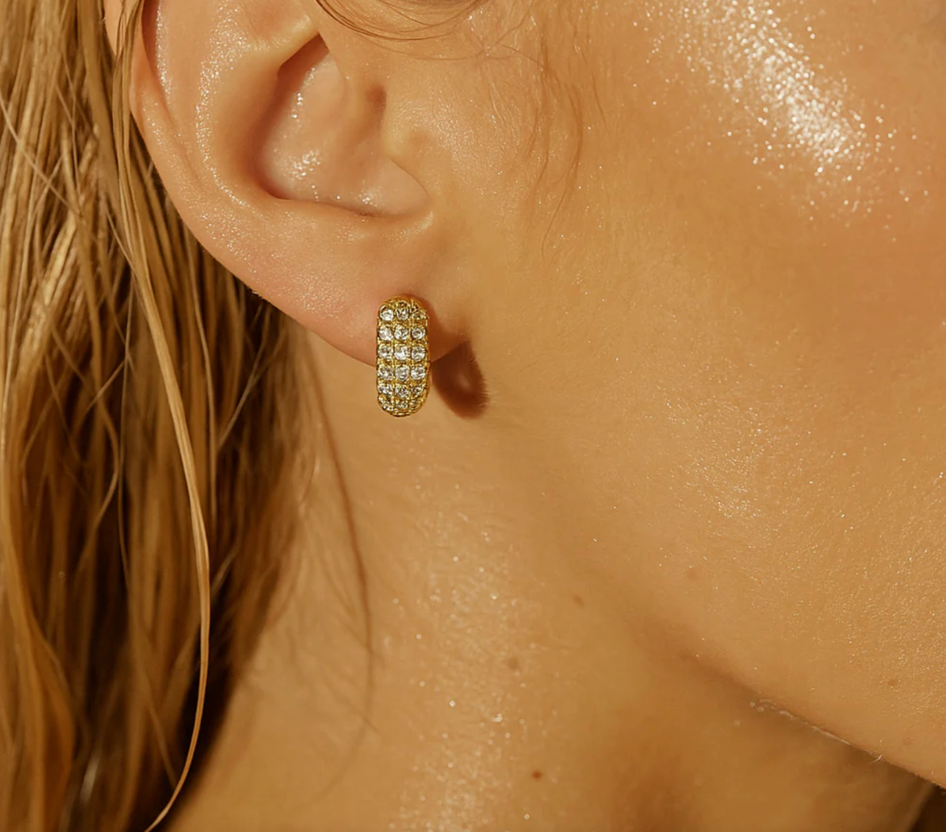 Yolanda Huggie Hoop Earring - Gold