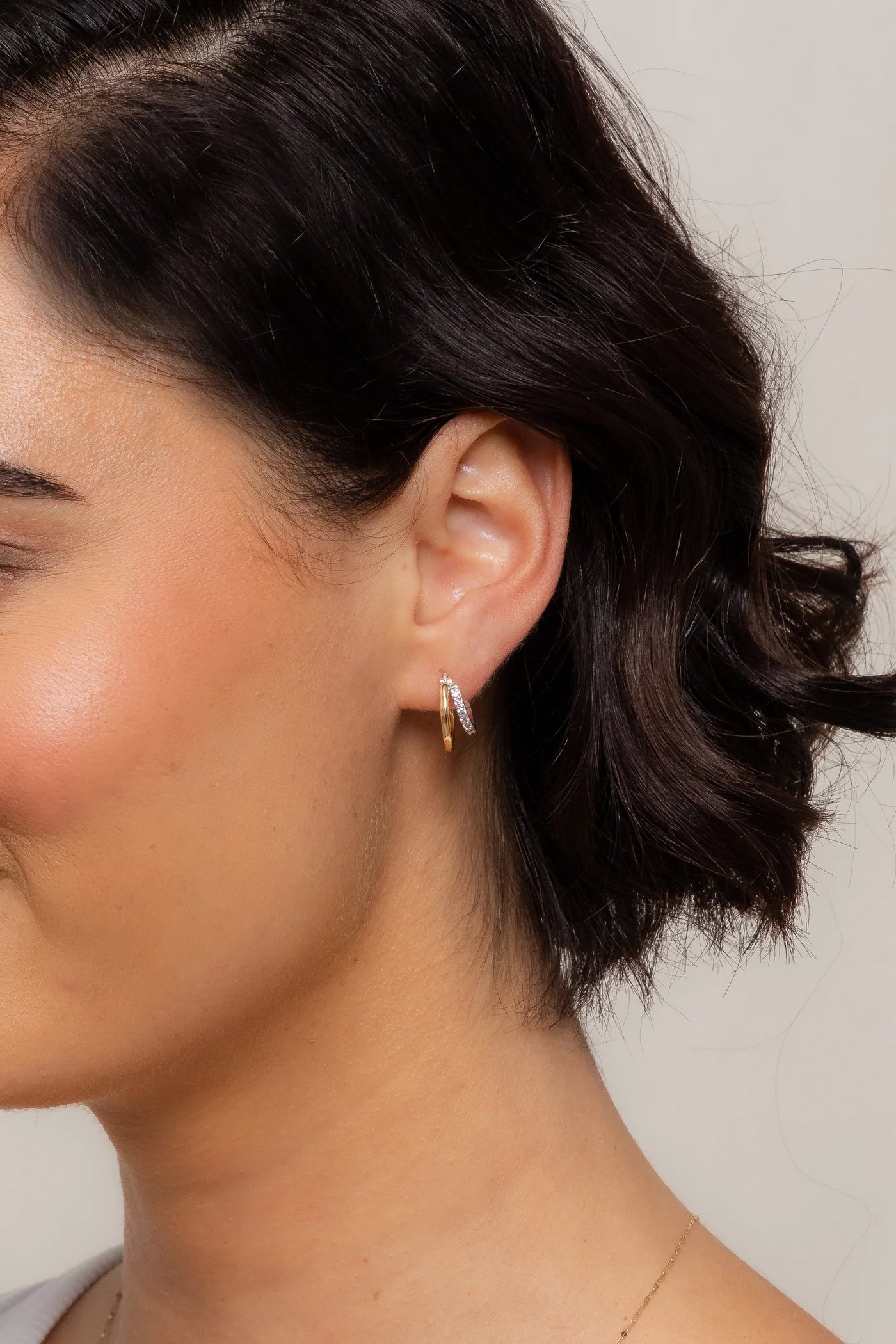 Mia Hoops